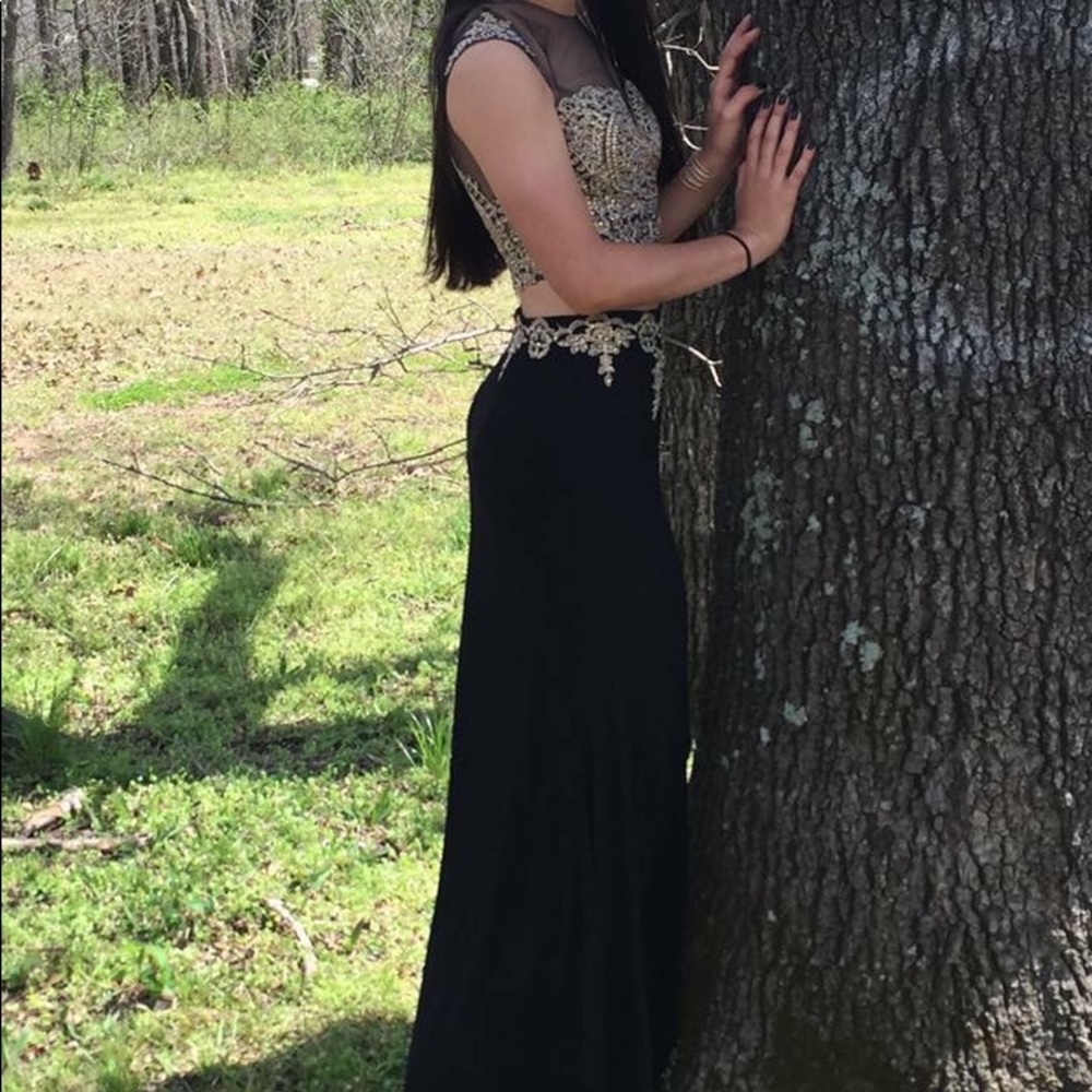 Black & gold prom/homecoming dress